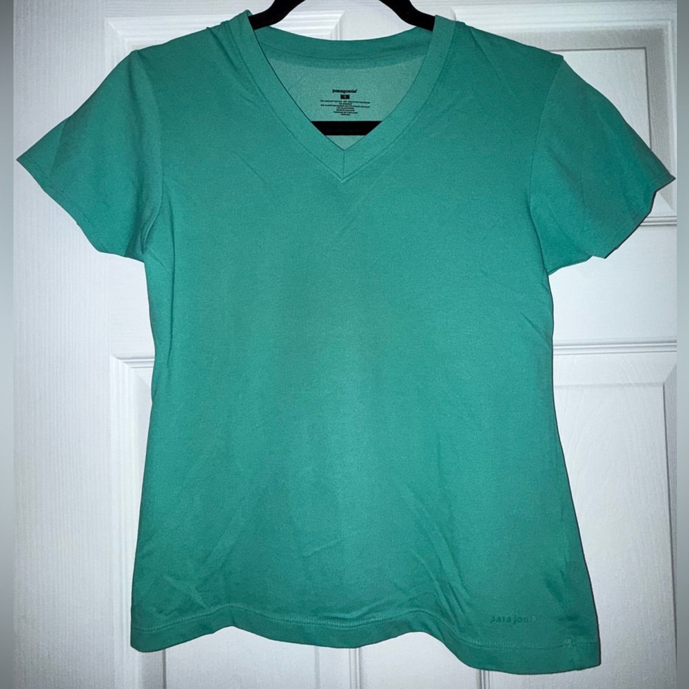 Patagonia Women's Green Blue V-Neck Top Outdoor Cotton Blend Small Hiking Active